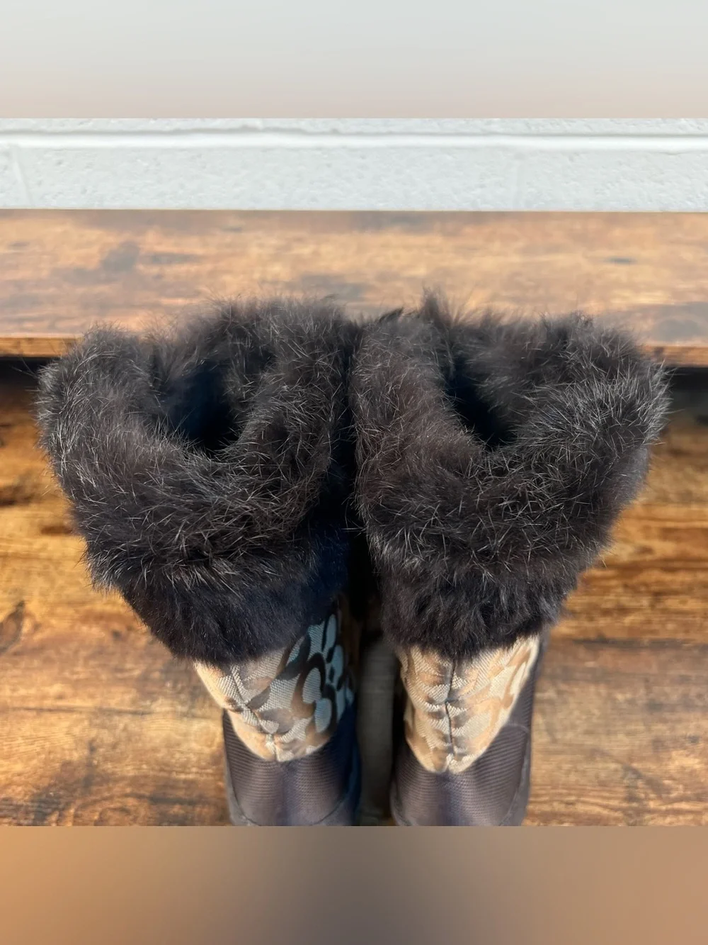 Coach Boots Jennie Signature Fur Lined Lace Up Winter Snow Boots Winter Womens 6